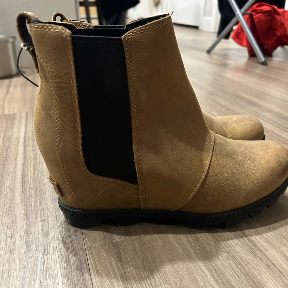 Women’s Sorel wedges. Only wore a few times.